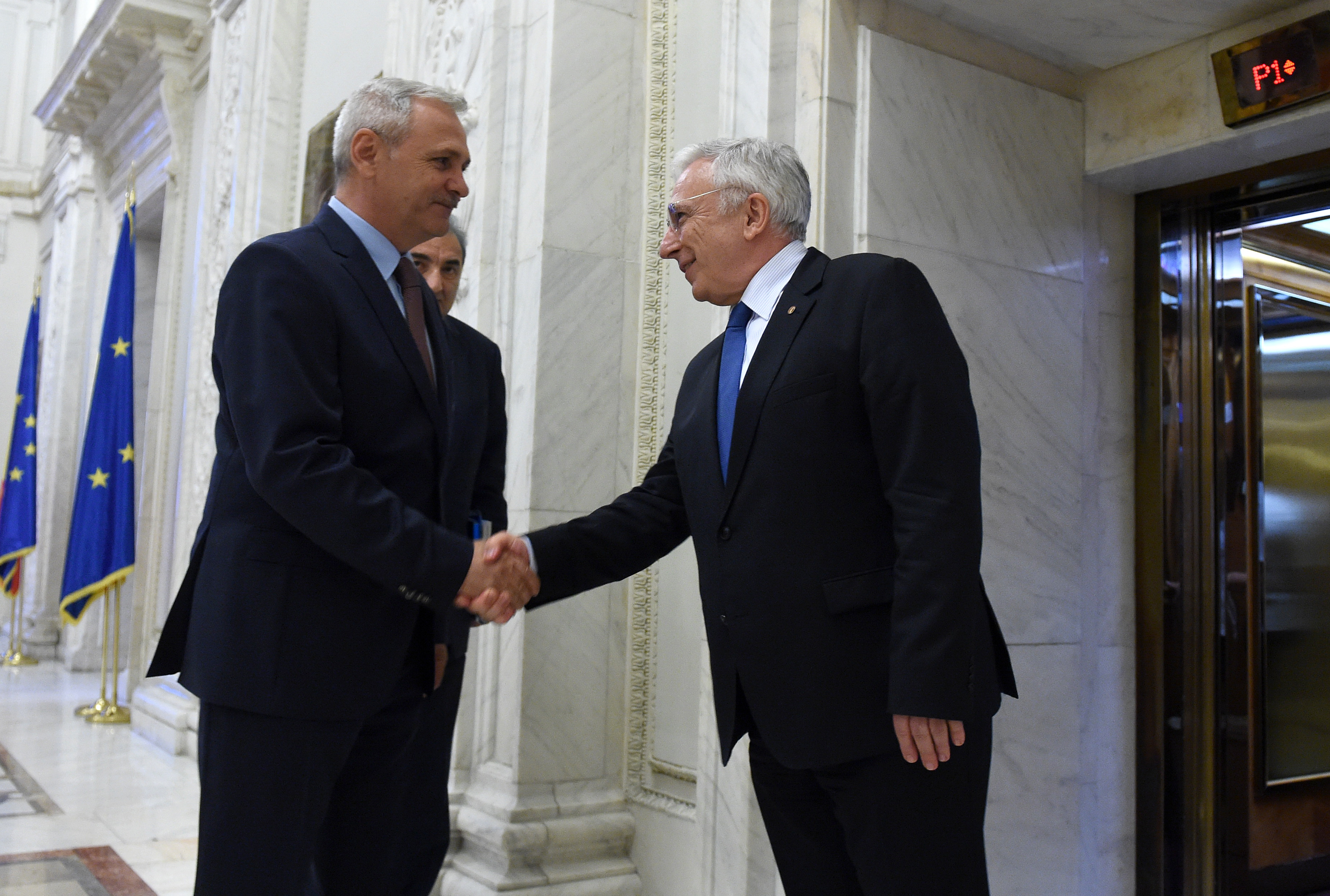 Daniel Zamfir: Domnul Isărescu este obligat să vină la Comisia economică din Senat