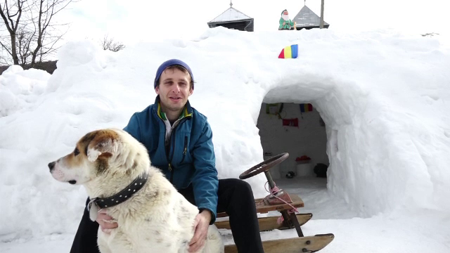 Troiene de 2 metri în Cavnic. Localnicii au început să-și construiască igluuri
