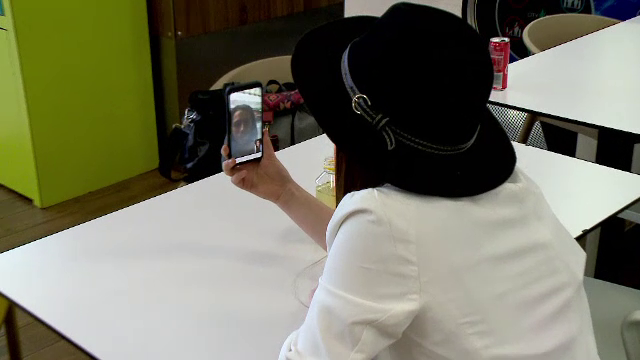 Avem toalete în curte și telefoane de 3 miliarde €. Topul în care România este fruntașă