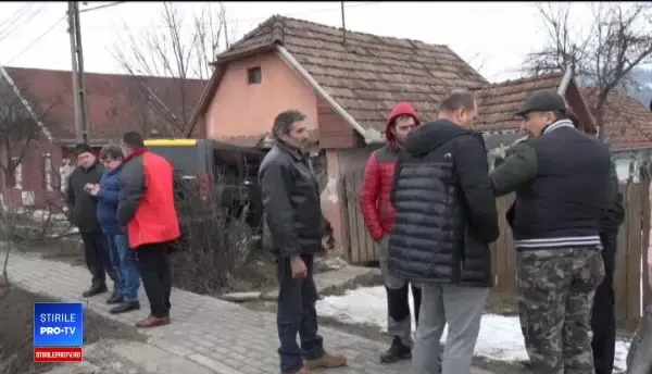 S-au trezit cu o mașină de teren în dormitor: "Ne uitam la televizor"