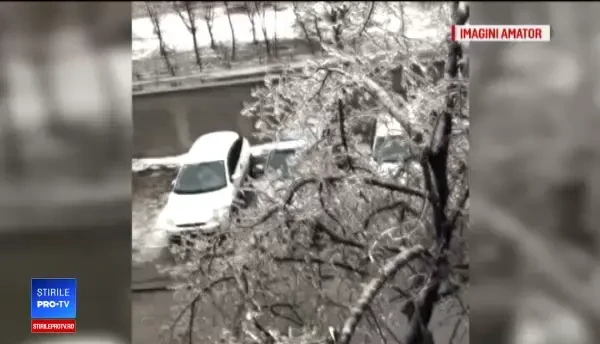 Bilanț dureros după 3 zile de ploaie înghețată. Cum pot fi despăgubiți șoferii