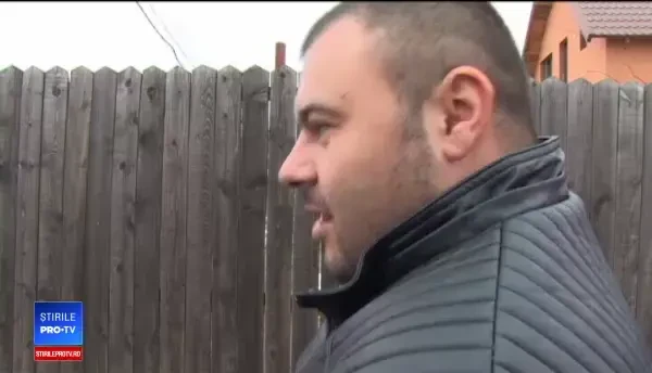 Un tânăr a scris pe Facebook că polițiștii sunt ”maimuțoi” și ”fetițe”. Ce amendă a primit