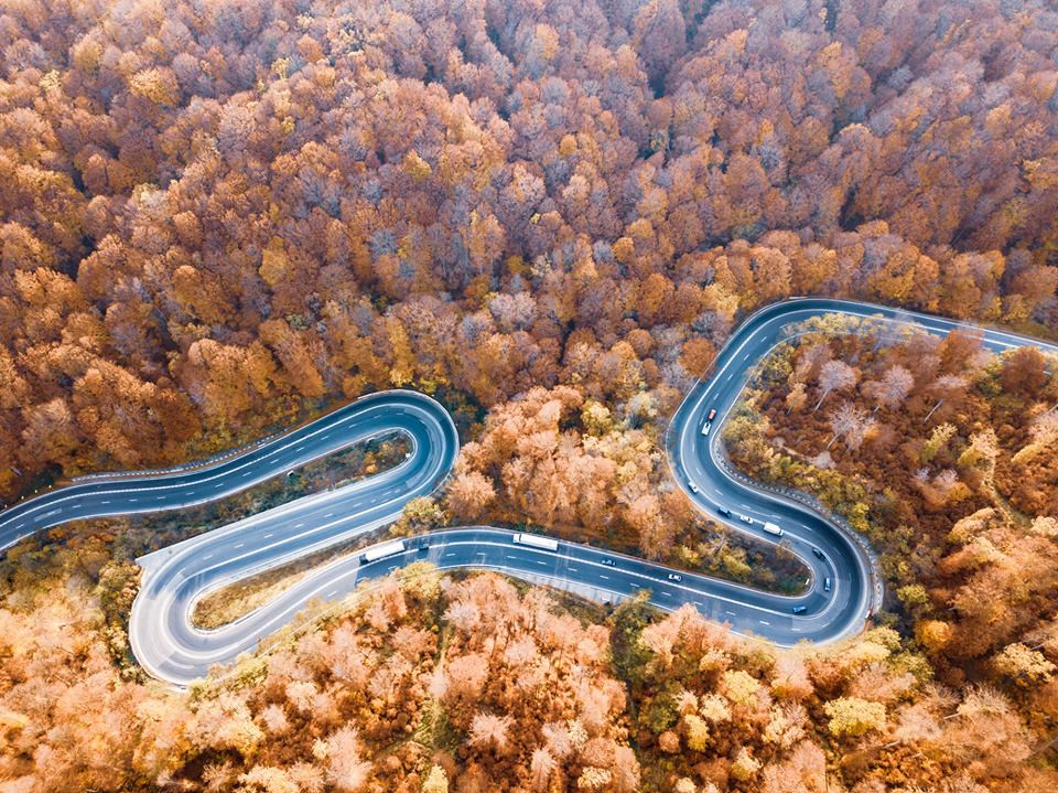 Un român i-a uluit pe englezi. Fotografiile spectaculoase surprinse din dronă, în Transilvania