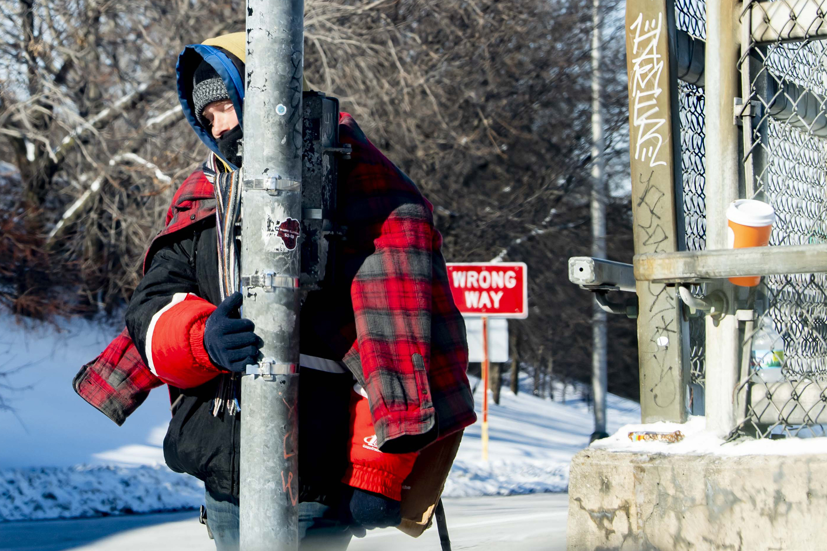 ”Bunul Samaritean” i-a salvat. Gestul făcut de un bărbat pentru 70 de oameni ai străzii
