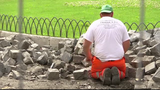 Veşti extrem de proaste din țara în care trăiesc şi muncesc 1 milion de români