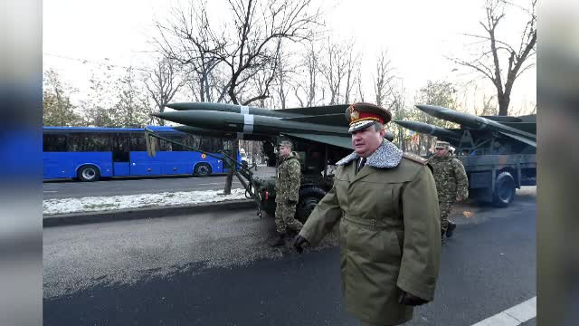 Armata a rămas fără lider chiar când România e vizitată de secretarul general NATO