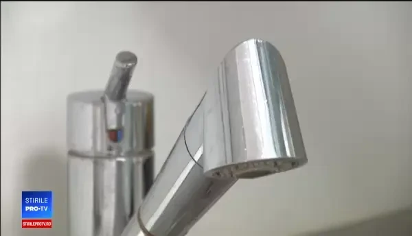 Războiul declarațiilor privind apa potabilă din București. Firea a cerut ajutorul SRI