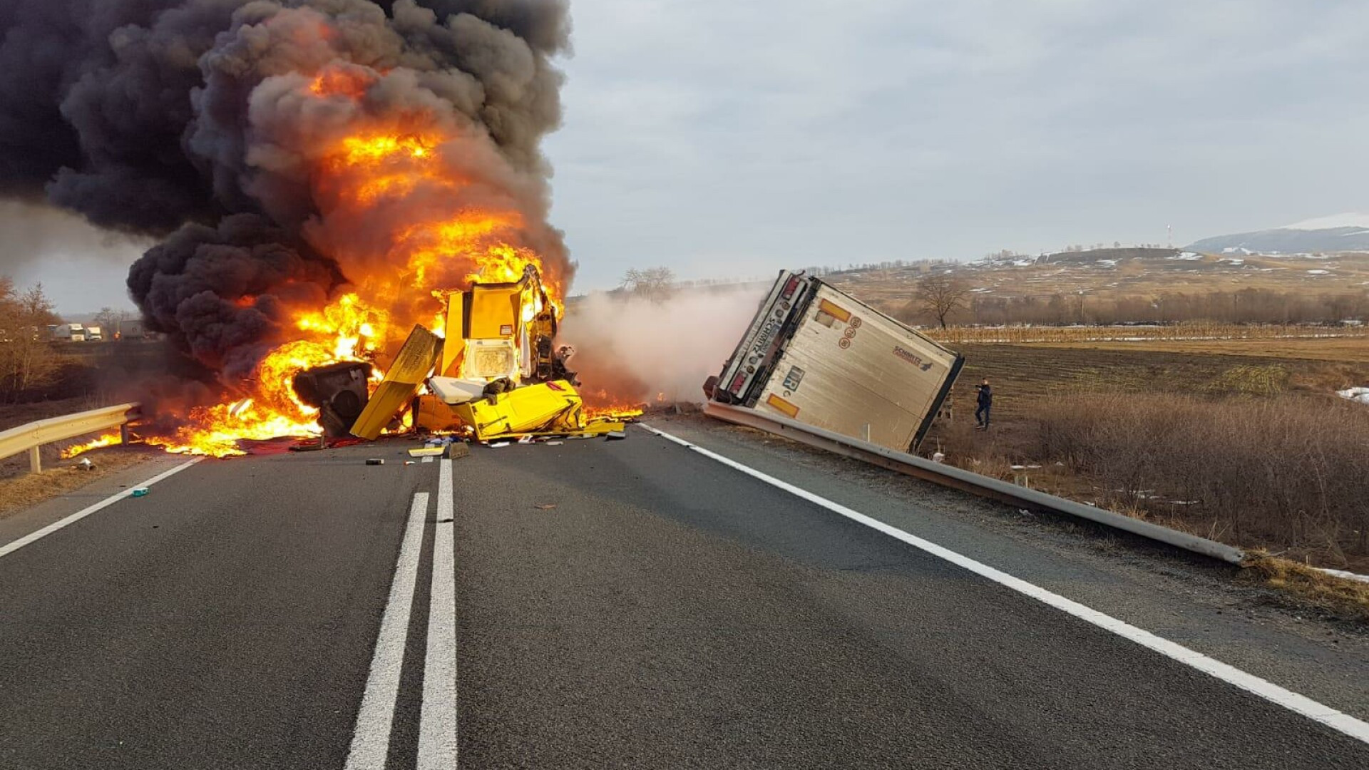 Cum s-a produs accidentul din Caraș-Severin. Șoferii TIR-urilor erau cetățeni străini