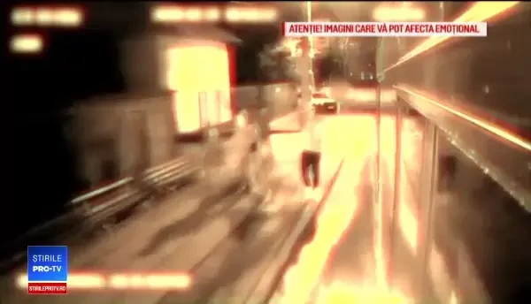 Episod scandalos în Constanța. Tineri filmați în timp ce atacă un autobuz cu pietre