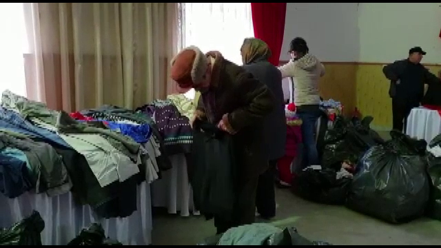 Lecția de omenie oferită de constănțeni: containere speciale, cu haine pentru nevoiași