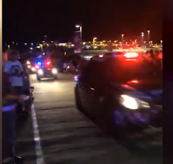 Panică pe un aeroport din Australia. Un bărbat înarmat a amenințat călătorii. VIDEO