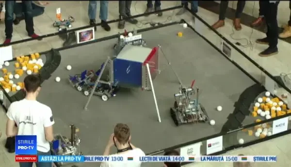 Zeci de liceeni din Suceava și Iași s-au întrecut în cadrul unei competiții de robotică