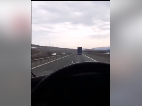 Accidentul de pe autostrada Turda-Gilău, transmis live pe Facebook chiar de șofer. VIDEO