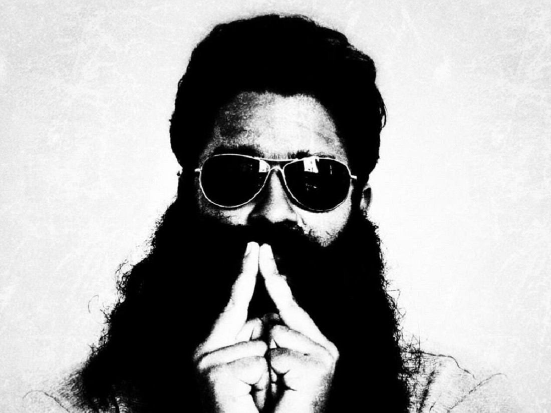 Cum arată de fapt tânărul care şi-a dat părinţii în judecată pentru că l-au născut