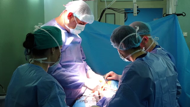 Un tânăr de 24 de ani, nouă șansă la viață, după o operație de transplant