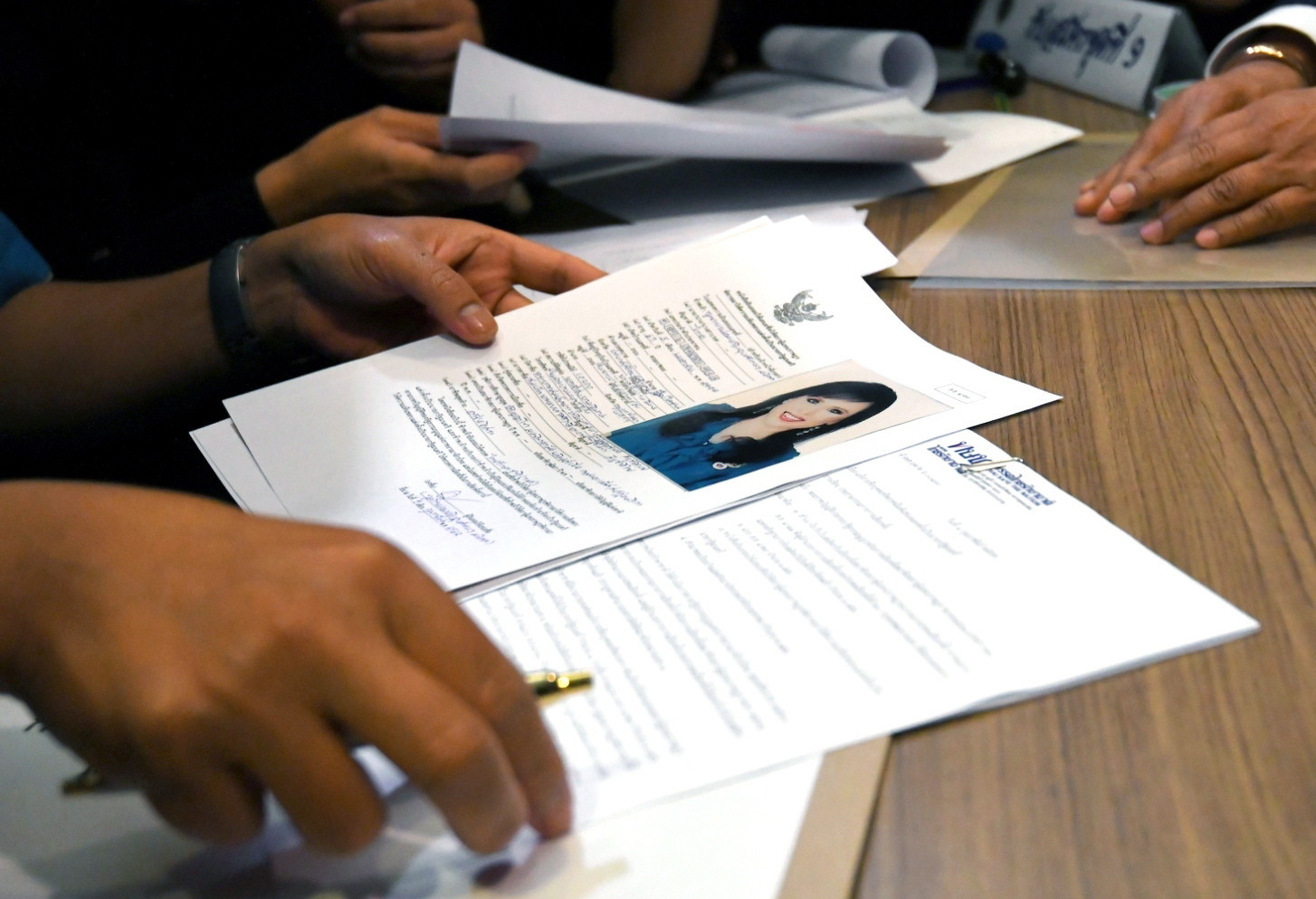 Sora regelui candidează la funcţia de premier, o premieră în istoria Thailandei