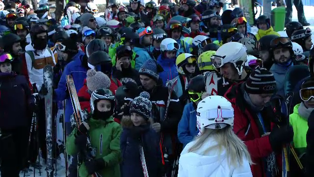 După cozile de pe DN1, cozi şi pe pârtii şi la parapantă. Reacţia unei turiste