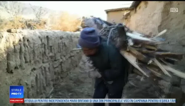 Țara care îmbătrânește în ritm alarmant. Povestea cuplului care trăiește vânzând porumb