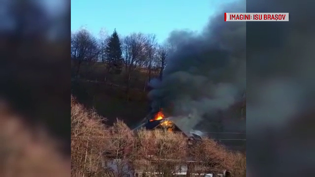 Incendiu puternic la o pensiune. Cum au scăpat turiștii cazați
