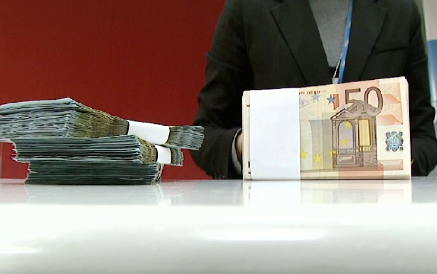 Două mari bănci s-au plâns Guvernului României cu privire la „taxa pe lăcomie”