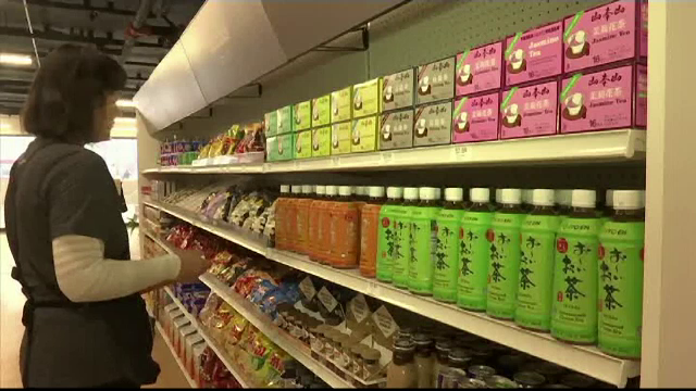 Magazinele din care clienții pleacă fără să plătească la casă. Au vânzări de 2 ori mai mari