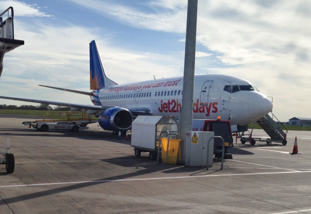 Un avion a aterizat de urgenţă pentru că stewardesele nu puteau face cafea