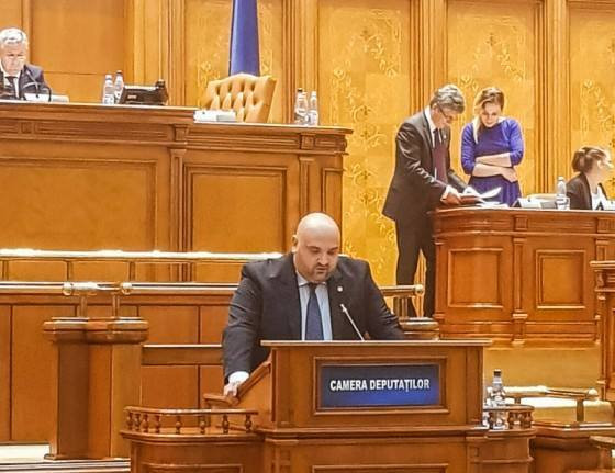Încă un deputat părăseşte PSD şi devine independent