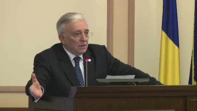 Isărescu l-a desfiinţat profesional pe Vâlcov: ”Într-o lună a putut să producă atâtea perle”