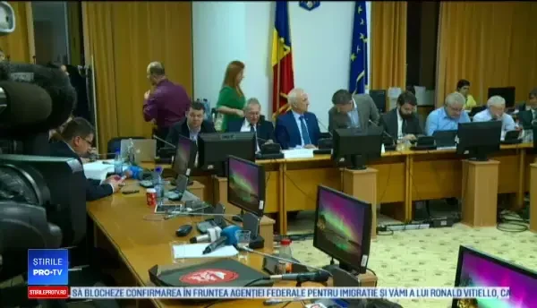 Bani luaţi de la SRI pentru vitamina D. "Nu mai putem spune că România e un stat sigur"