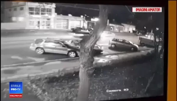 Roata unui autobuz în care se aflau călători a sărit și a lovit o mașină. Ce s-a întâmplat cu oamenii