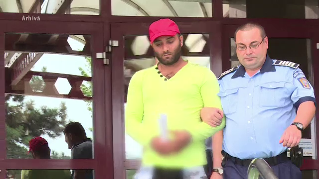 13 ani de închisoare pentru bărbatul fără permis care a luat un polițist pe capotă