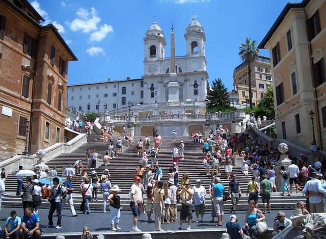 Paradoxul imigrației. Țara UE în care trăiesc cei mai multi români rămâne fără locuitori