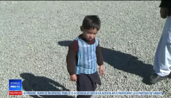 Copilul cu tricoul lui Messi din pungă, în pericol. Îi cere ajutorul idolului său