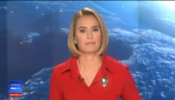 O cățelușă rămasă fără pui a adoptat un opossum orfan