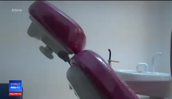 Fals stomatolog în Prahova. A scos dinți, a făcut implanturi, dar oamenii sunt mulțumiți