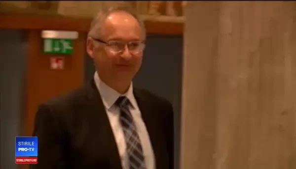 Un parlamentar, nevoit să demisioneze după ce a furat un sandviș. Cum s-a dat de gol