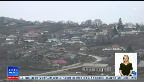 O mamă a fost filmată de iubit în timp ce își bătea și umilea fiul. Caz șocant în Vaslui