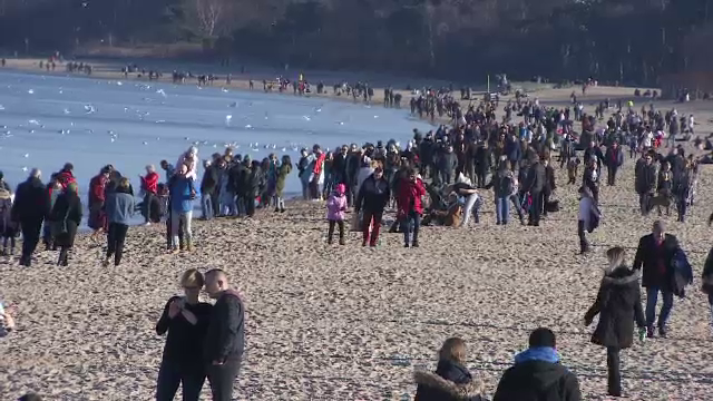 Europa are parte de câteva zile de primăvară în mijlocul lui februarie. Cât ține minunea