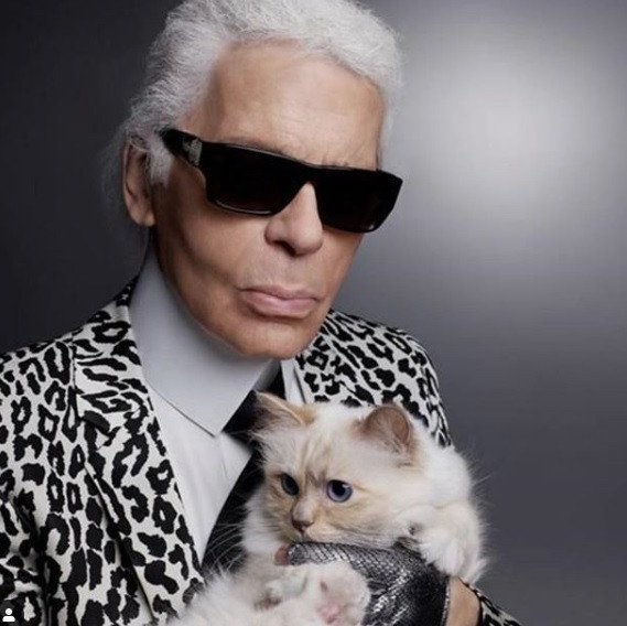 Karl Lagerfeld şi-a dorit ca trupul lui să fie incinerat. Dorinţa bizară legată de cenuşa sa
