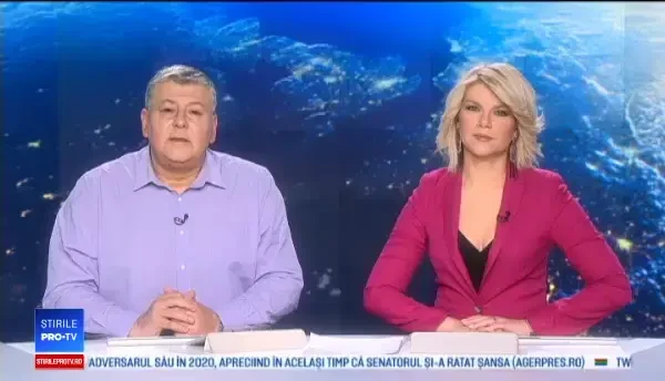 Momentul în care două avioane se ciocnesc în zbor, la un show aerian. VIDEO