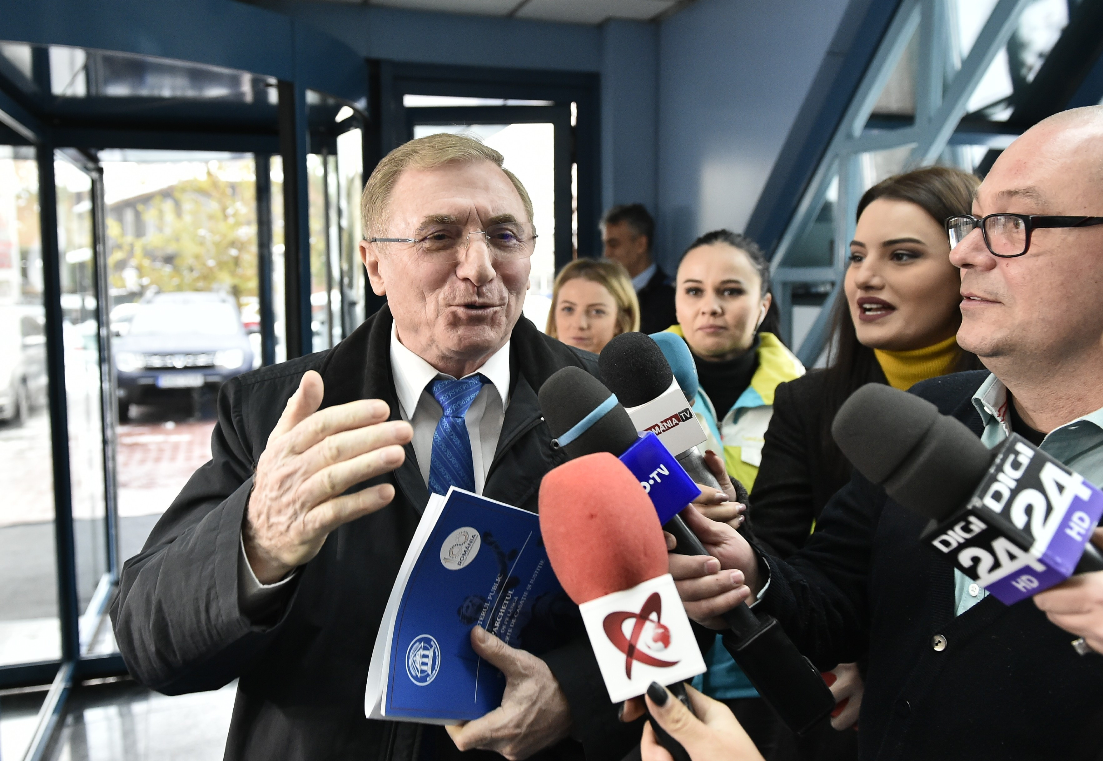 Augustin Lazăr, după anunțul lui Tudorel Toader: ”Să spună bărbătește ce probleme sunt”