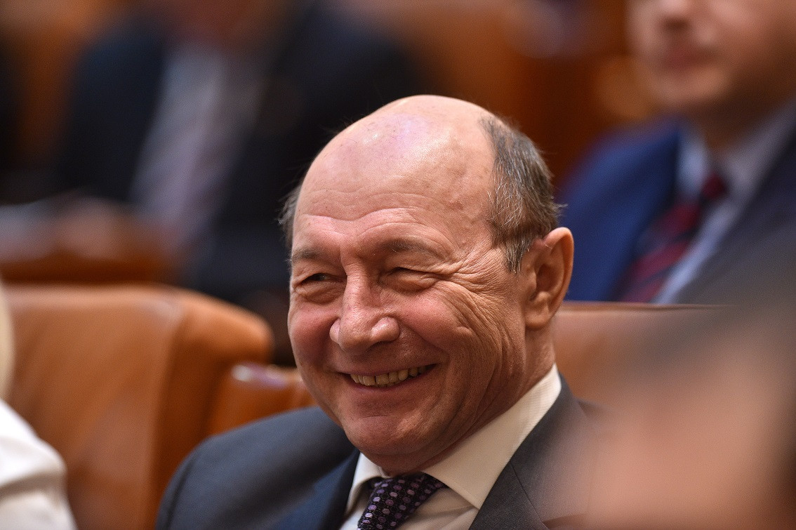 Băsescu susţine că premierul Dăncilă nu are cum să participe la Summitul de la Sibiu