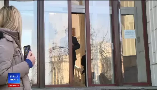 Toader a venit la Parchetul General, dar nu s-a întâlnit cu Lazăr. "Am servit o cafea"