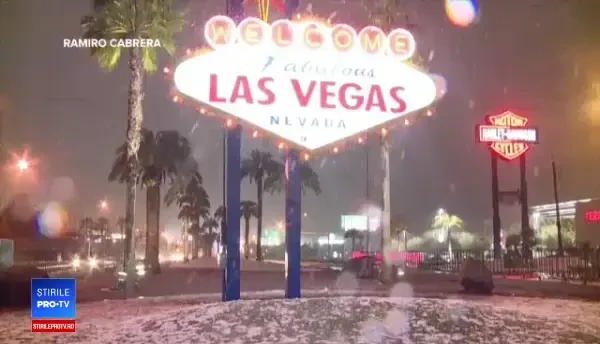 Orașul în care ninge pentru prima oară din 1949. Traficul a fost dat peste cap