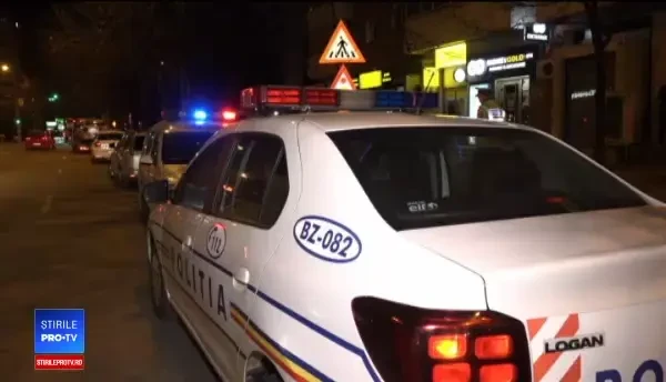 Mașină de poliție, aflată în misiune, lovită în Buzău. Cum se apără șoferul