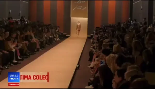 Omagiul emoționant adus de casa de modă Fendi lui Karl Lagerfeld