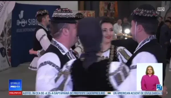 Sushi și praline cu slănină aromată, la un târg din Brașov. Reacția turiștilor