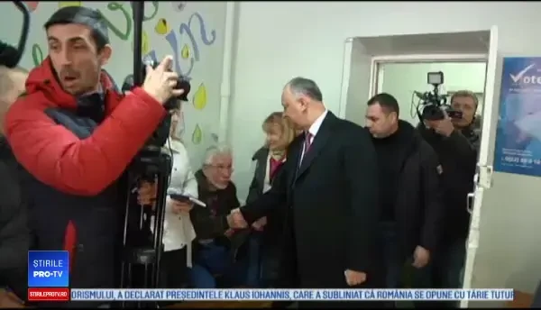 Alegeri în Moldova. Pro-ruşii şi "Democraţii" lui Plahotniuc ar putea forma noul guvern