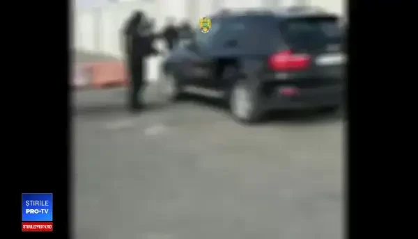 Autorii execuţiei în stil mafiot din Vrancea ar fi fost prinşi la frontieră, într-un BMW