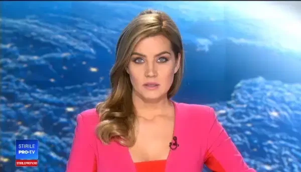 Cazul fetiței de 12 ani care a căzut din microbuz și a murit. De ce a fost arestat șoferul